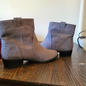 Justfab boots, size 8, gray